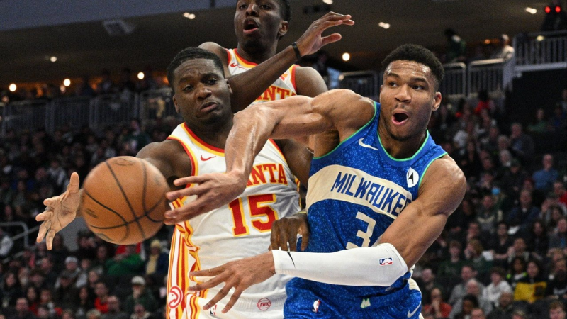 Giannis Sparks Bucks to Victory Over Hawks: A Detailed Look